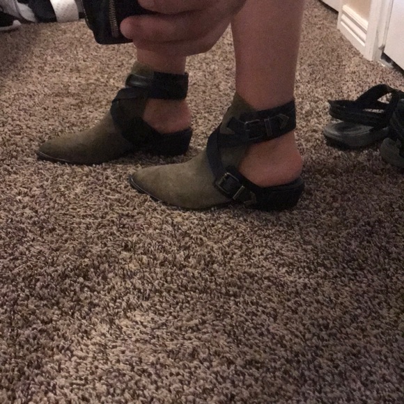 Circus Boots - Picture 7 of 8